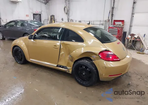 2013 Volkswagen Beetle 2.5L z USA, uszkodzony, nr VIN 3VWJP7AT6DM685459